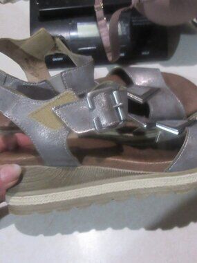 Remonte  modern Wedge Sandal slingback metallic 39  8.5